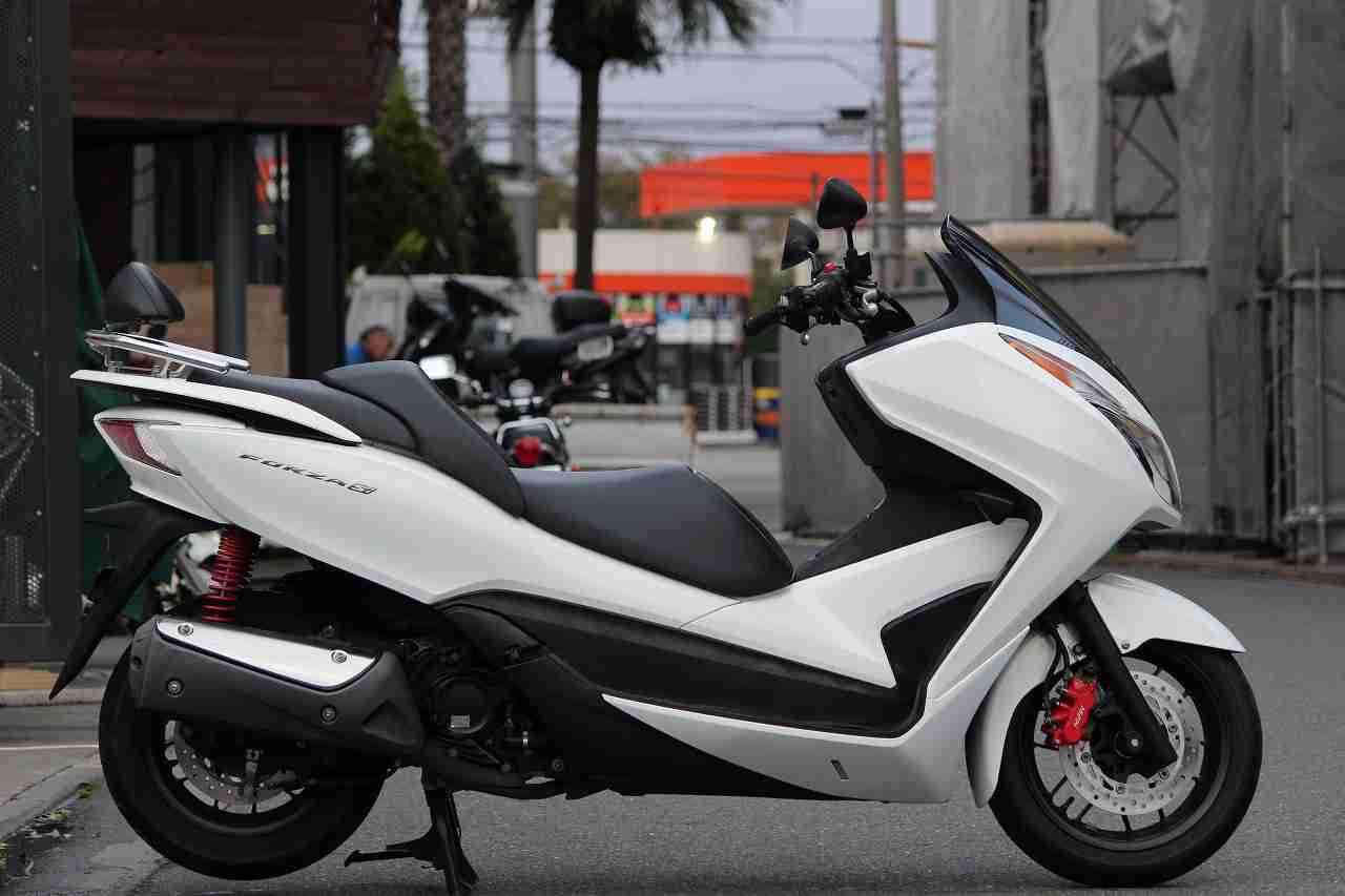 ホンダ フォルツァsi バイク探し U Media ユーメディア 中古 バイク 新車バイク探しの決定版 神奈川 東京でバイク探すならユーメディア