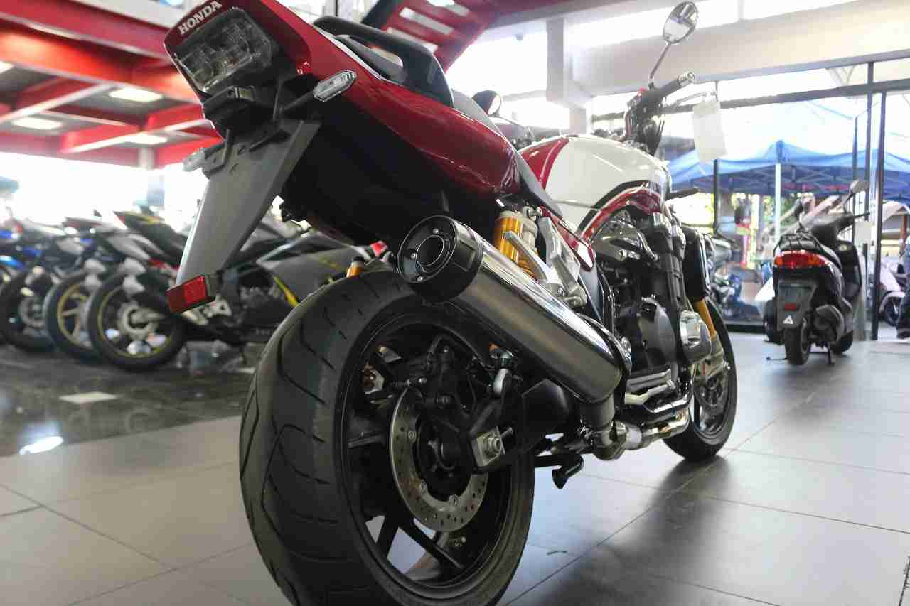 ホンダ Cb1300sf Sp バイク探し U Media ユーメディア 中古 バイク 新車バイク探しの決定版 神奈川 東京でバイク探すならユーメディア
