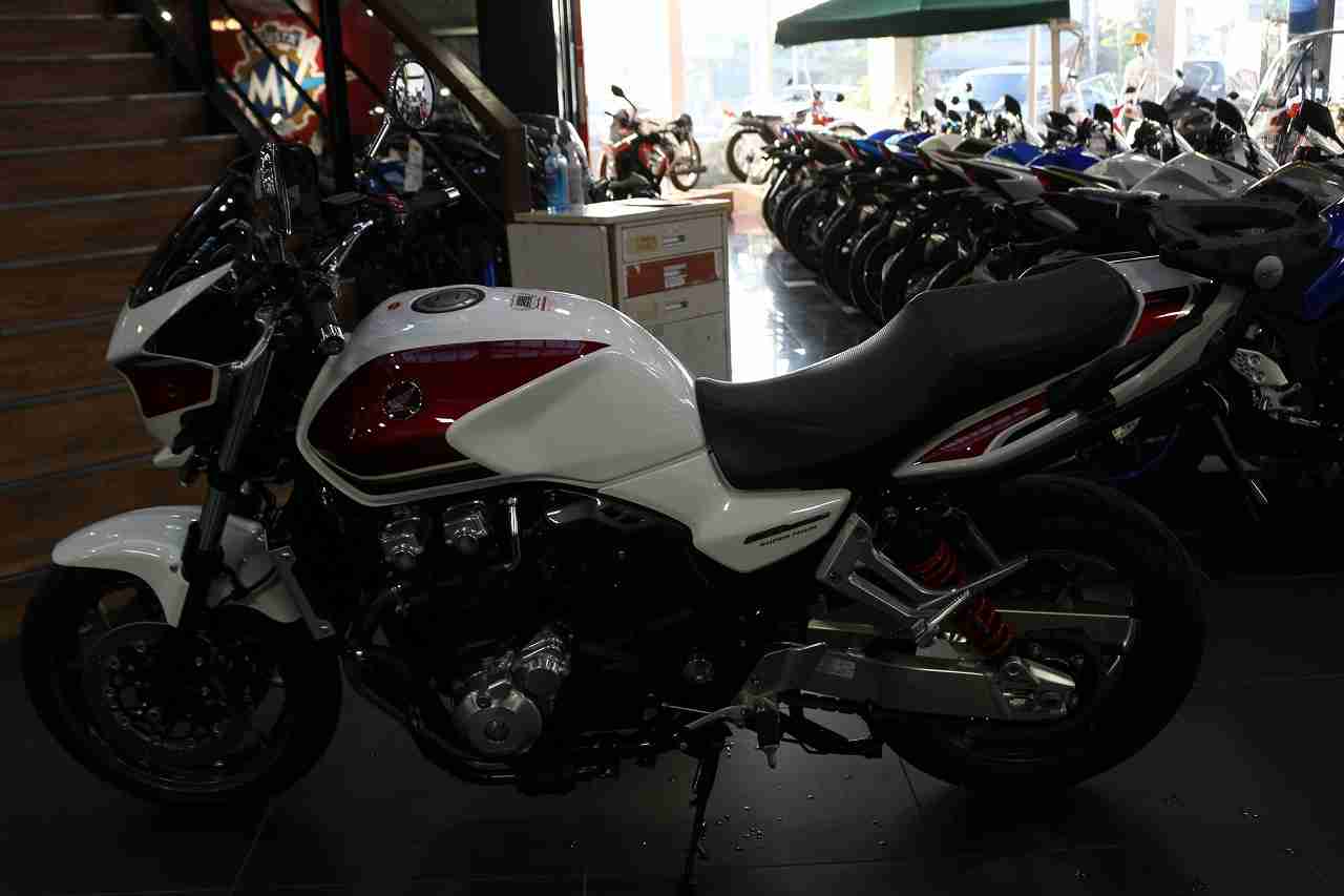 ホンダ Cb1300sf Ep バイク探し U Media ユーメディア 中古 バイク 新車バイク探しの決定版 神奈川 東京でバイク探すならユーメディア