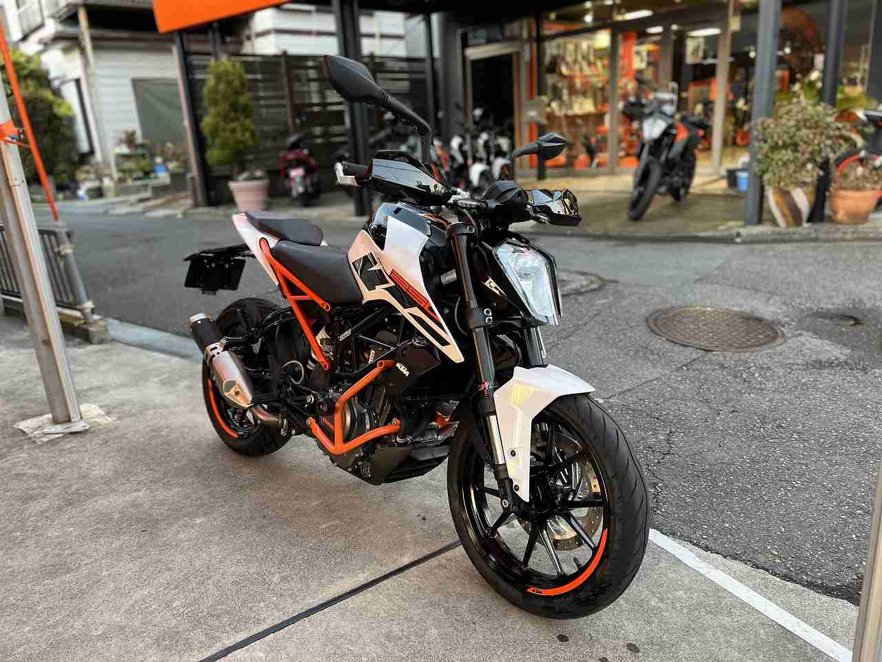 新型 KTM 250 DUKE（2017）ストリート モタード 中古 乗って