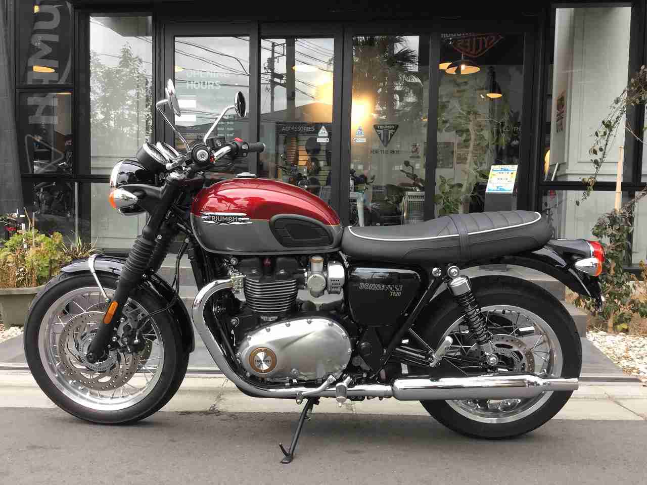 トライアンフ ボンネビルt1 バイク探し U Media ユーメディア 中古 バイク 新車バイク探しの決定版 神奈川 東京でバイク探すならユーメディア
