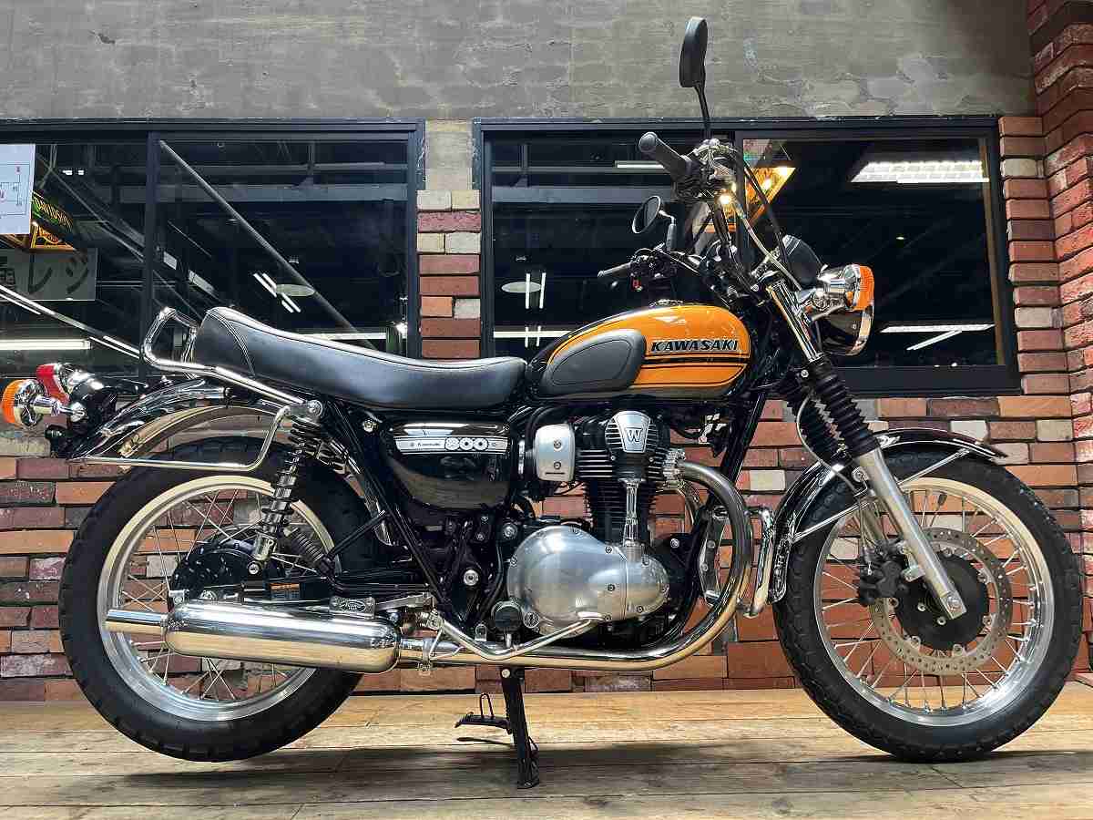 W800純正リアサスペンション　低走行　極美品　EJ800A ファイナル W800純正リアサスペンション 低走行 極美品 EJ800A ファイナル
