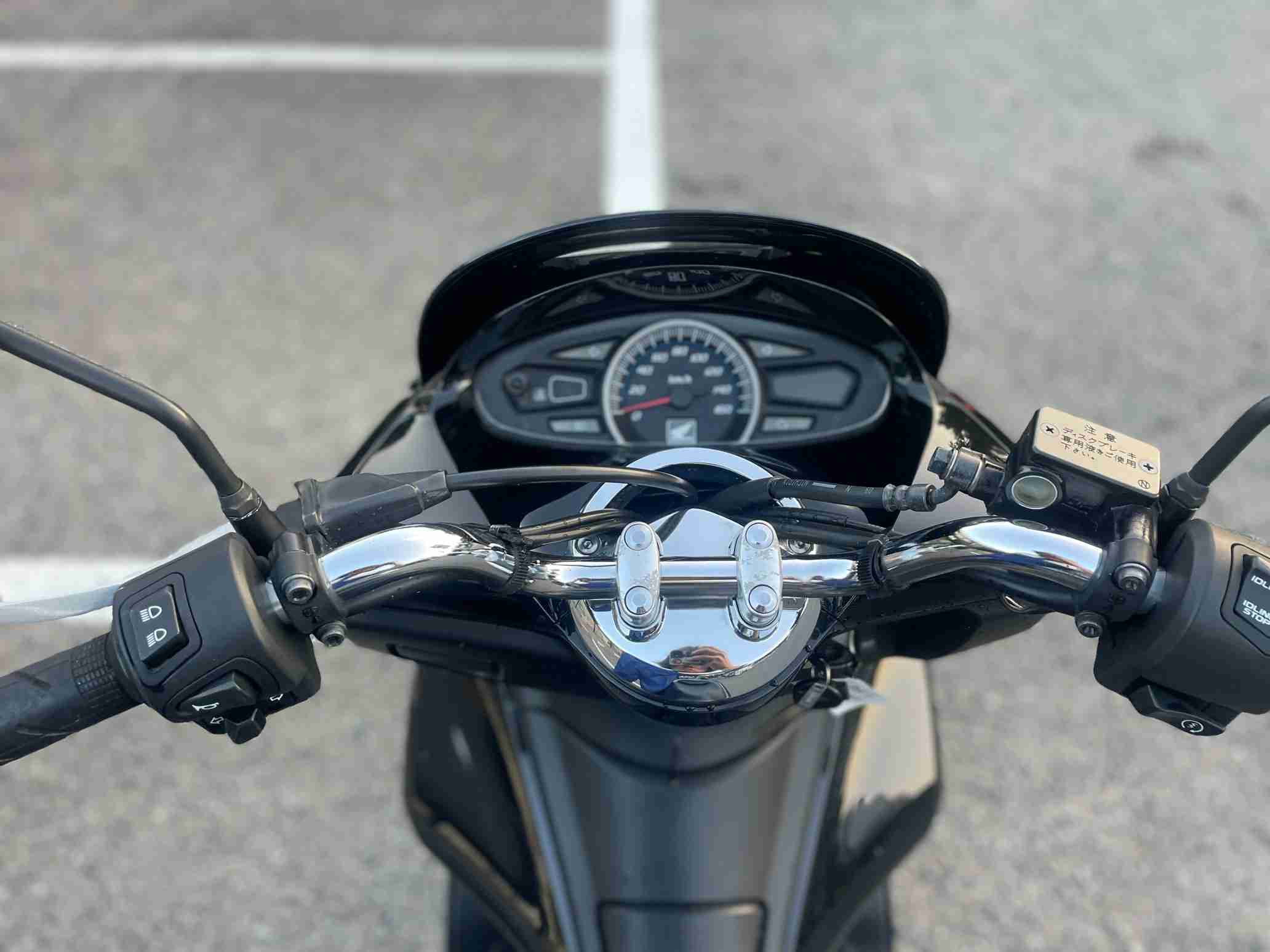 PCX125 JF28 さいたま市発 機関良好 押さえる 