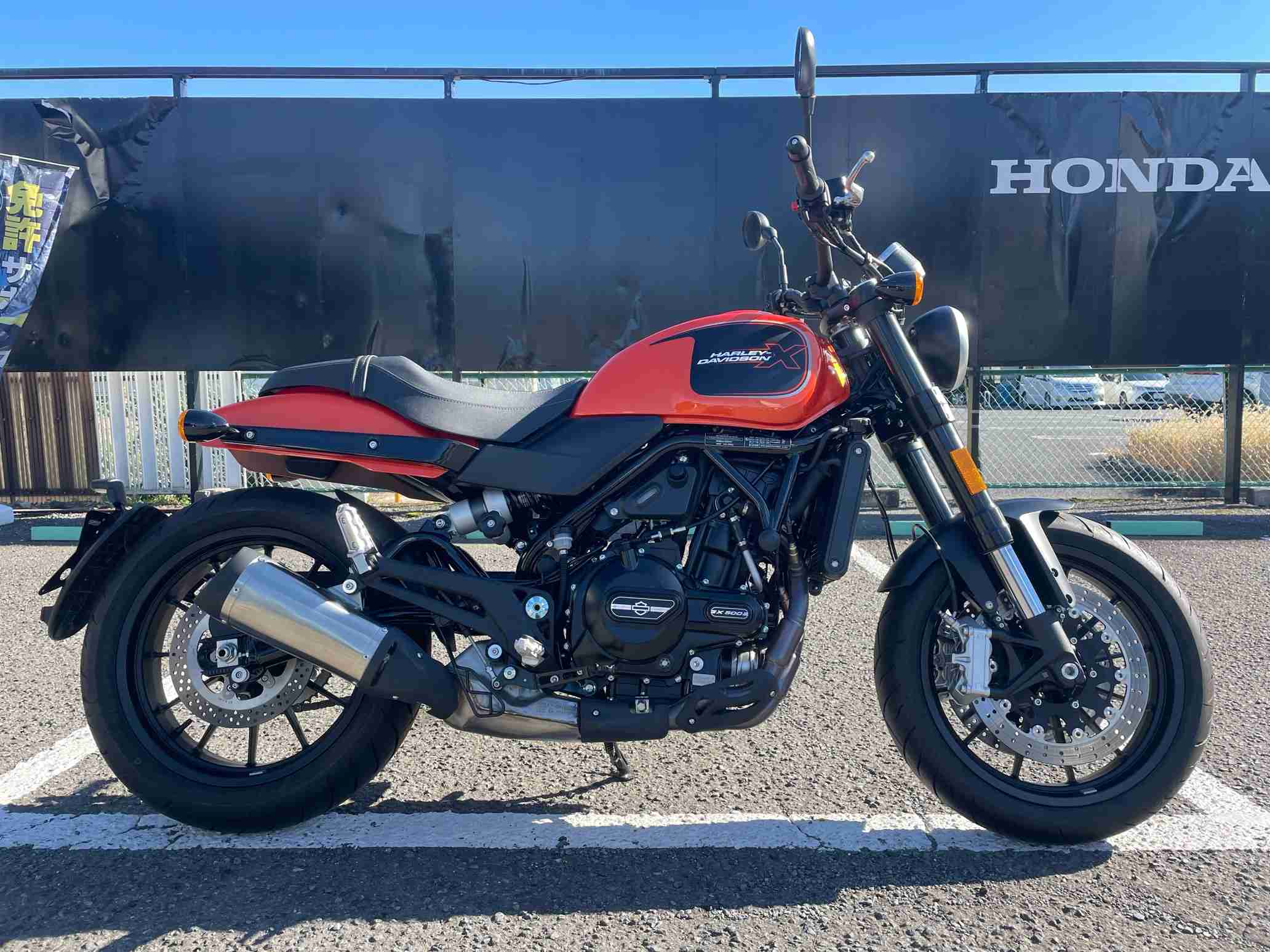 スヴァルトピレン125/Husqvarna/ハスクバーナ SVARTPILEN 125