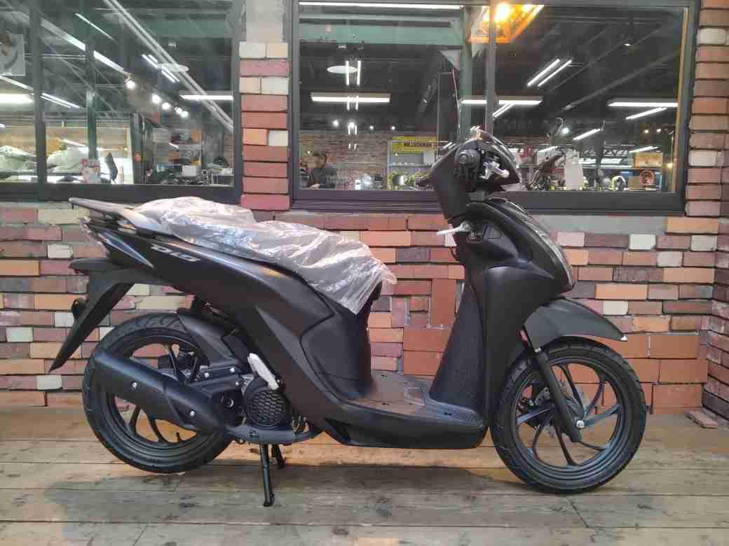 2009 香坂しぐれ PSA 8 箔押しサイン - カルドバ
