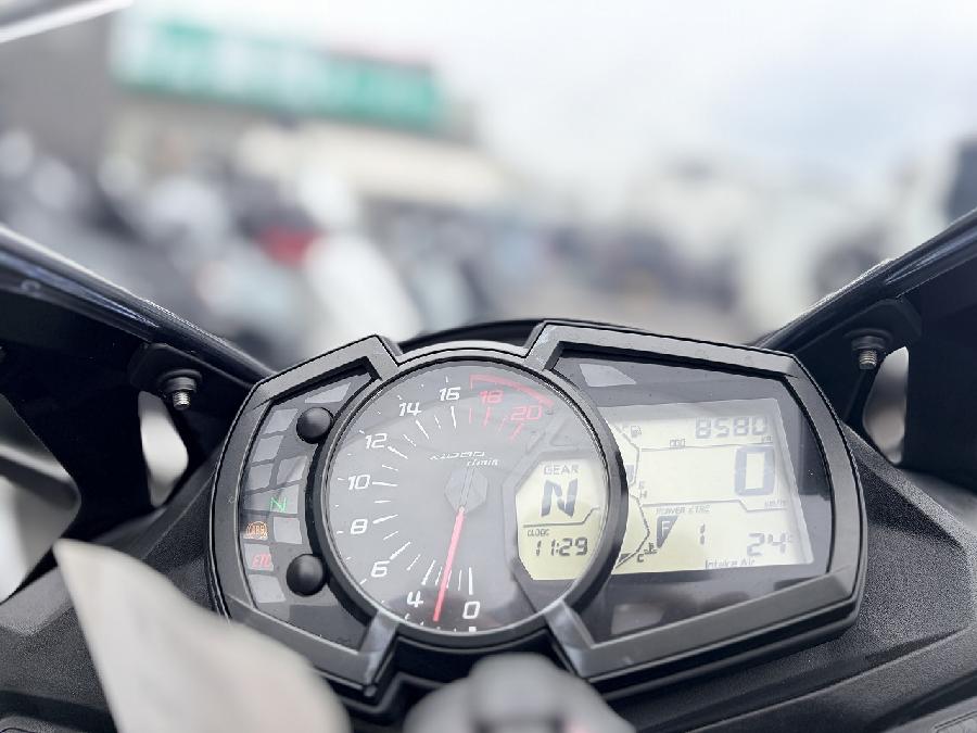 二台目といかがですか 近況報告】Kawasaki Ninja ZX-25R 2台持ちする方法【スカイネット 1/12